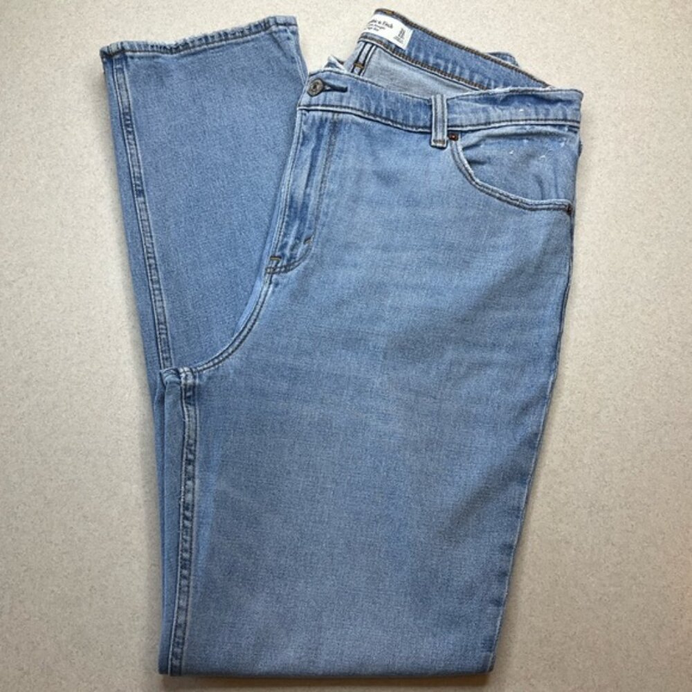 A&F 90’s Slim Straight Jean 31 Regular Criss Cross Asymmetric Medium Wash - Picture 2 of 9